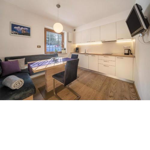 Ferienwohnung Hirzer Edelweiss