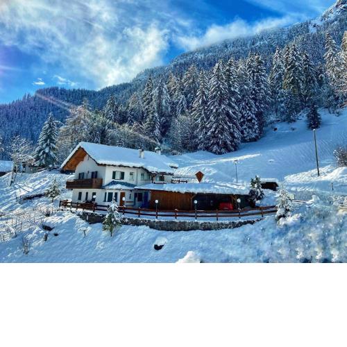 Ferienwohnung im Herzen der Südtiroler Dolomiten Skifahren und Wandern38 m