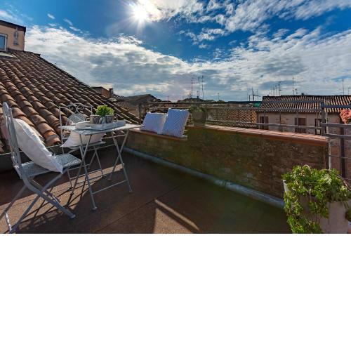 Ferrara Duplex Terrace Apartment x4