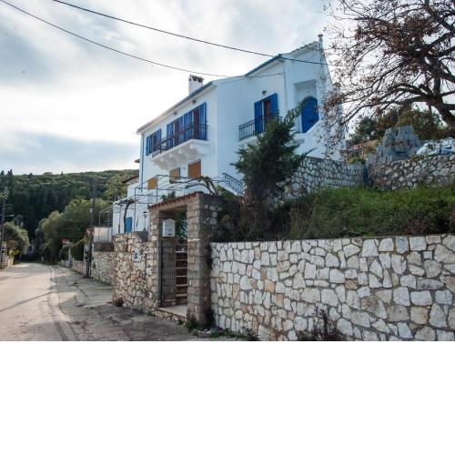 Fey's House waterfront - Φισκάρδο