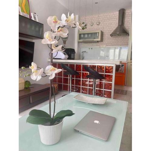 FIBES con parking gratis. Apartamento Sevilla Este.