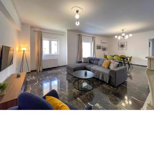 Filis Spacious 105sqm apt in Viktoria