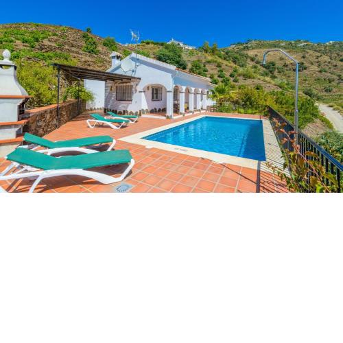 Finca La Vina Competa by Ruralidays
