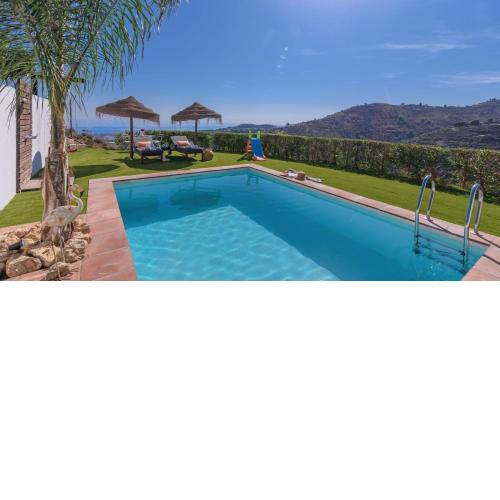 Finca Lucio Torrox by Ruralidays