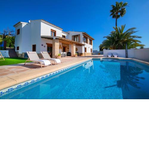 Finca Palmeres by Cabrerahomes