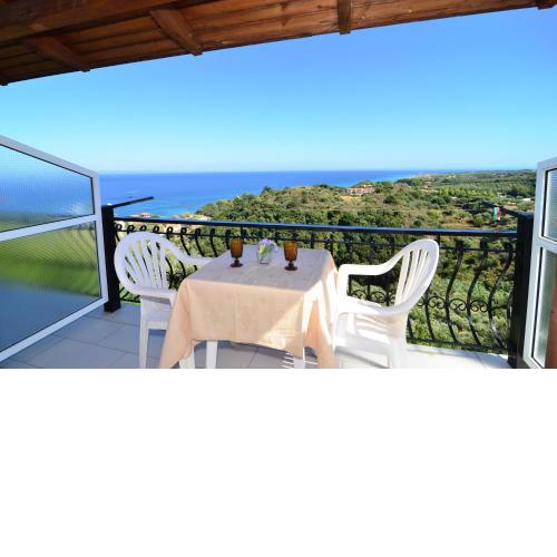 Fiore Hill Sea View Studios
