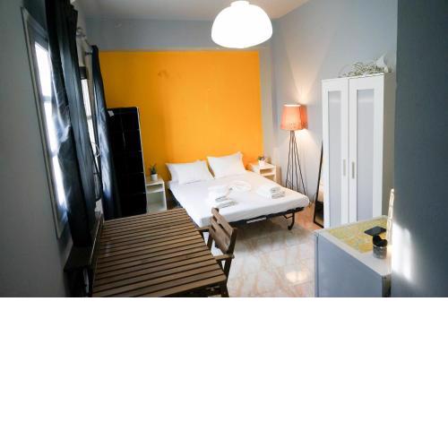 Fira Central Budget Room and Kitchen