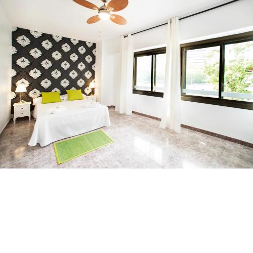 Fira Guest House