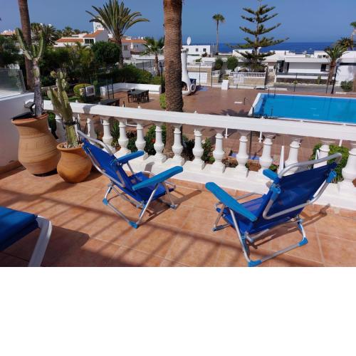 FIRST LINE Ocean View Apartment - 50m from La Pinta beach with heated pool in the heart of Playa de LasAmericas