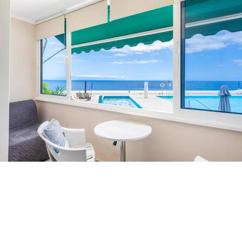 First line ocean view studio