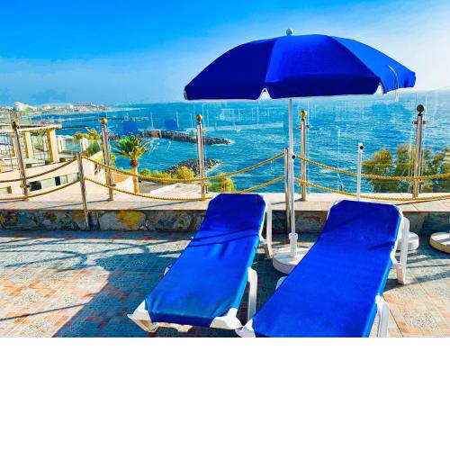 First Line Seaview Apartment