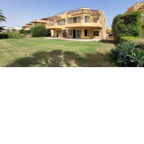 Five-Bedroom Villa at Ein Bay
