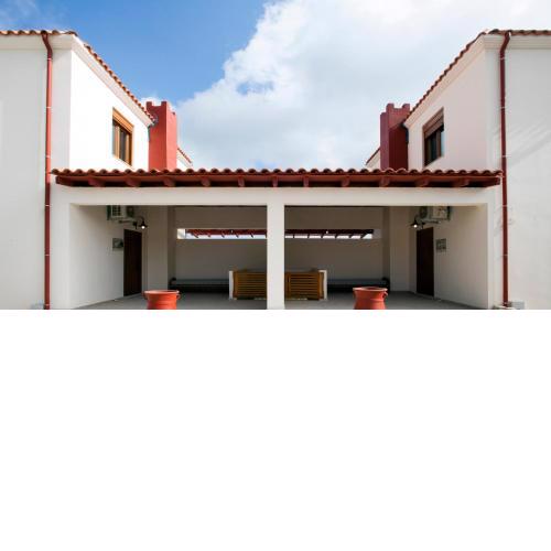 Fοivos and Athina Villas