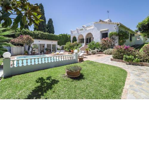 FJ- Finca with private pool, families only