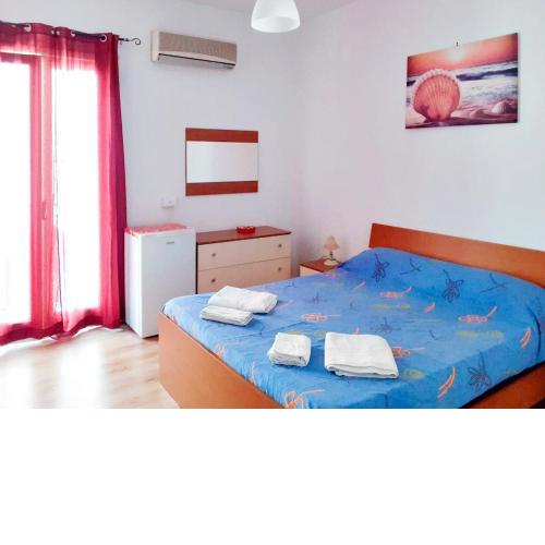 Flamingo Room