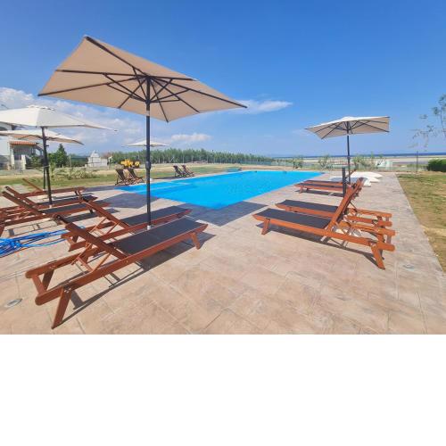 Flamingo View Suites