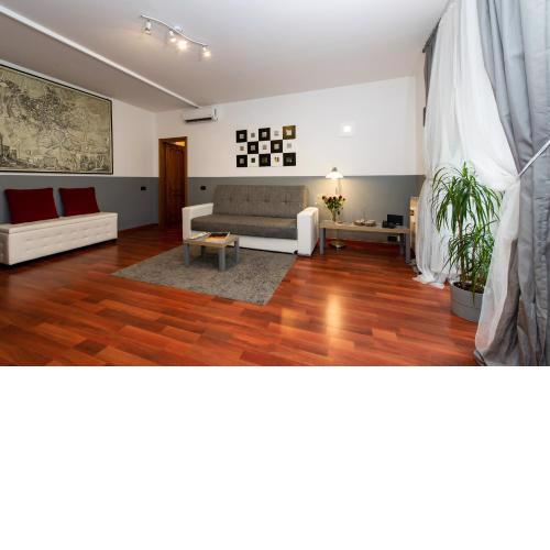 Flaminia 36 Luxury Home