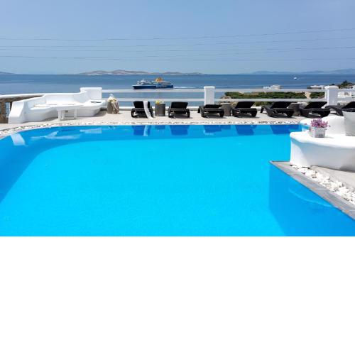 Flaskos Suites and more