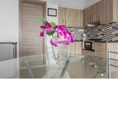 Flat for 3 people near city center