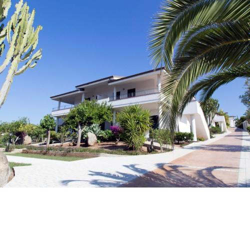 Flat in residence with swimming pool