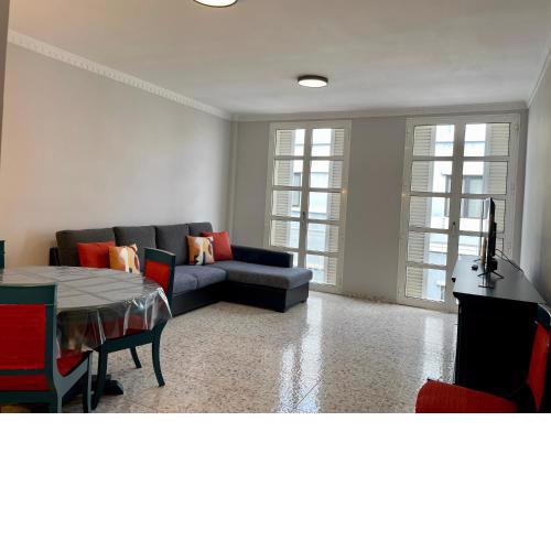 Flat in Triana with PARKING