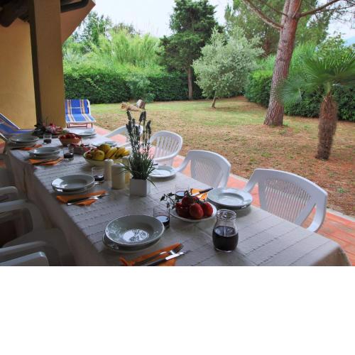 Flat in villa with air conditioning and private terrace