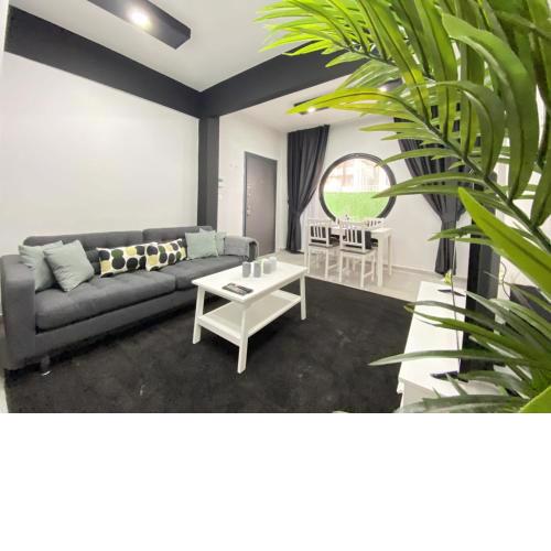 Flat Near Bagdat Street with Chic Interior Design