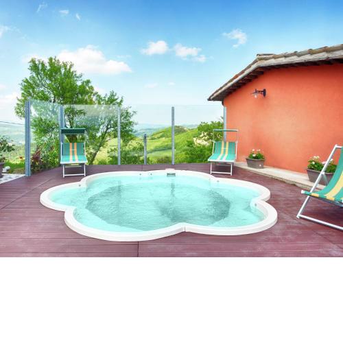 Flat on a farm with swimming pool and many activities