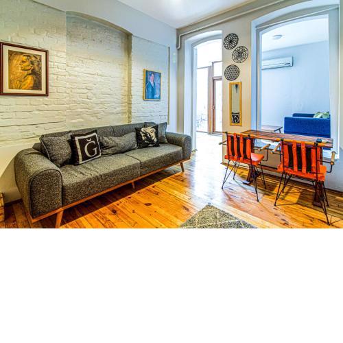 Flat with Backyard Close to Galata Tower
