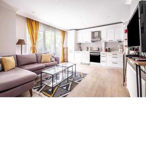 Flat with Backyard near Idealtepe Marmaray Station