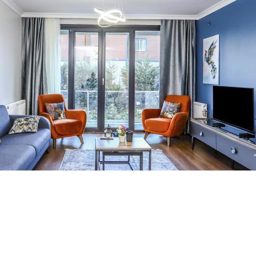 Flat with Balcony Close to Viaport Marina Tuzla