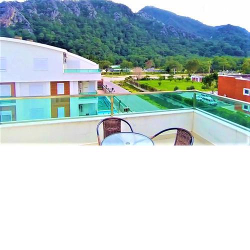 Flat with Mountain View and Balcony in Antalya