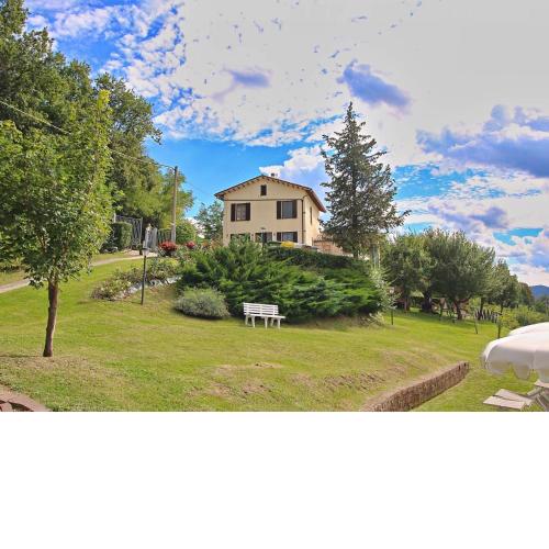 Flat with swimming pool garden BBQ and parking