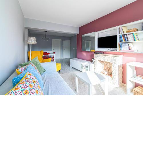 Flat within Short Driving Distance to Bebek Coast