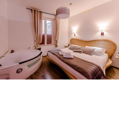 Flatinrome Trastevere Deluxe Rooms - Green Patio