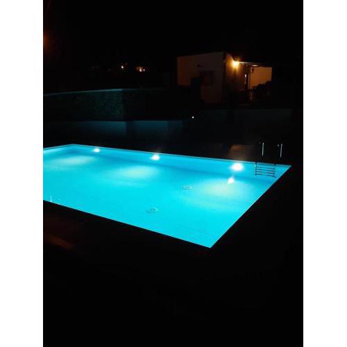 Flora's beach and pool villa in Syros