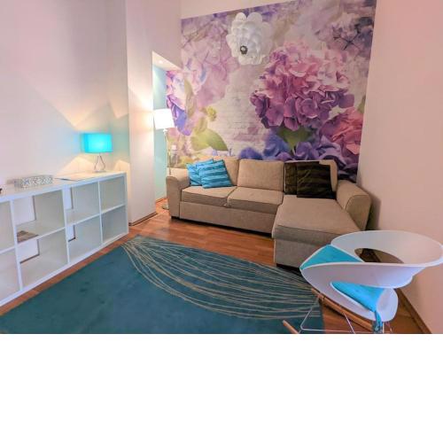 Flora's House - Stylish, central one bedroom