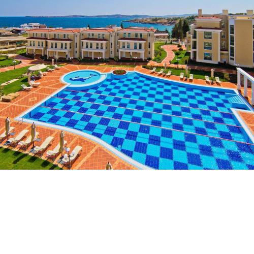 FLORES GARDEN SEA VIEW APARTMENT WITH BALCONY