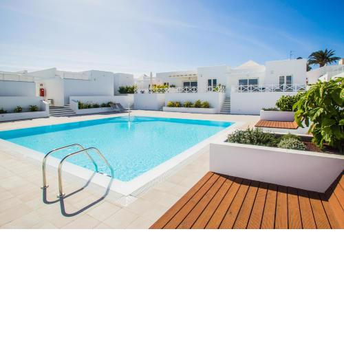 Flower Beach Suite 15