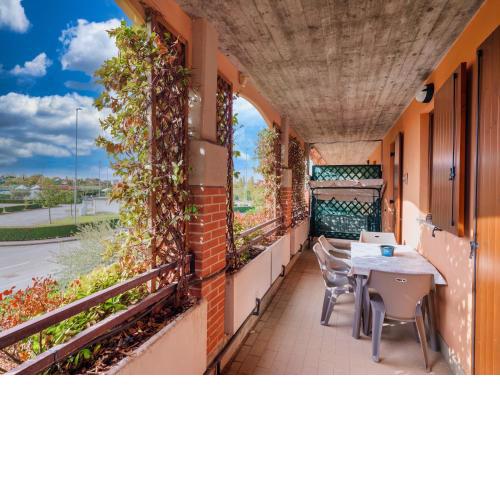 Flowered Balcony - 2 bedrooms apartment