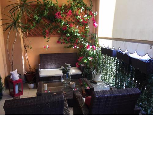 Flowers Apartment