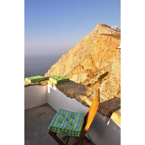 Folegandros-Cliffhouse