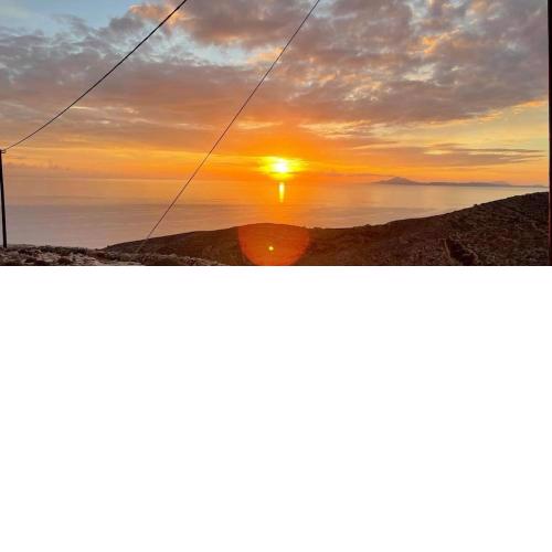 Folegandros Enchanting Cycladic Home Sunset Views