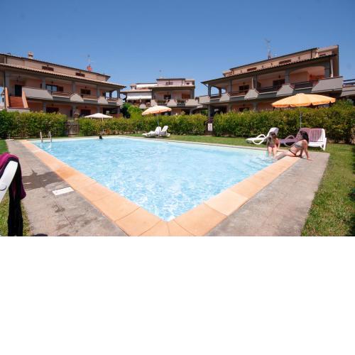 Follonica Apartments