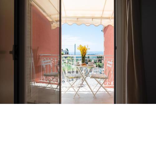 FONTE D'OLIO CONERO RELAIS