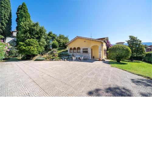 Four-Bedroom Holiday home 0 in Bogliaco BS