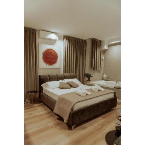 Four Luxury Suite
