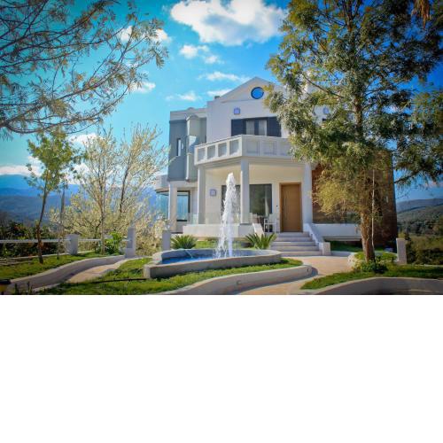Four Seasons Villa