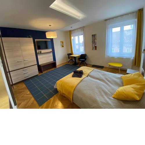 Frank & Fang Apartments MK1