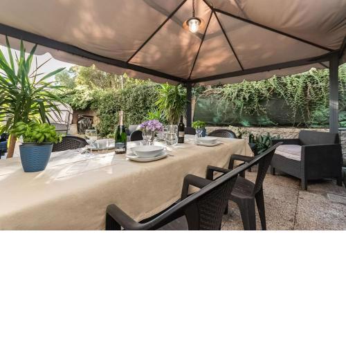 Free Parking - Genova Garden Apartment
